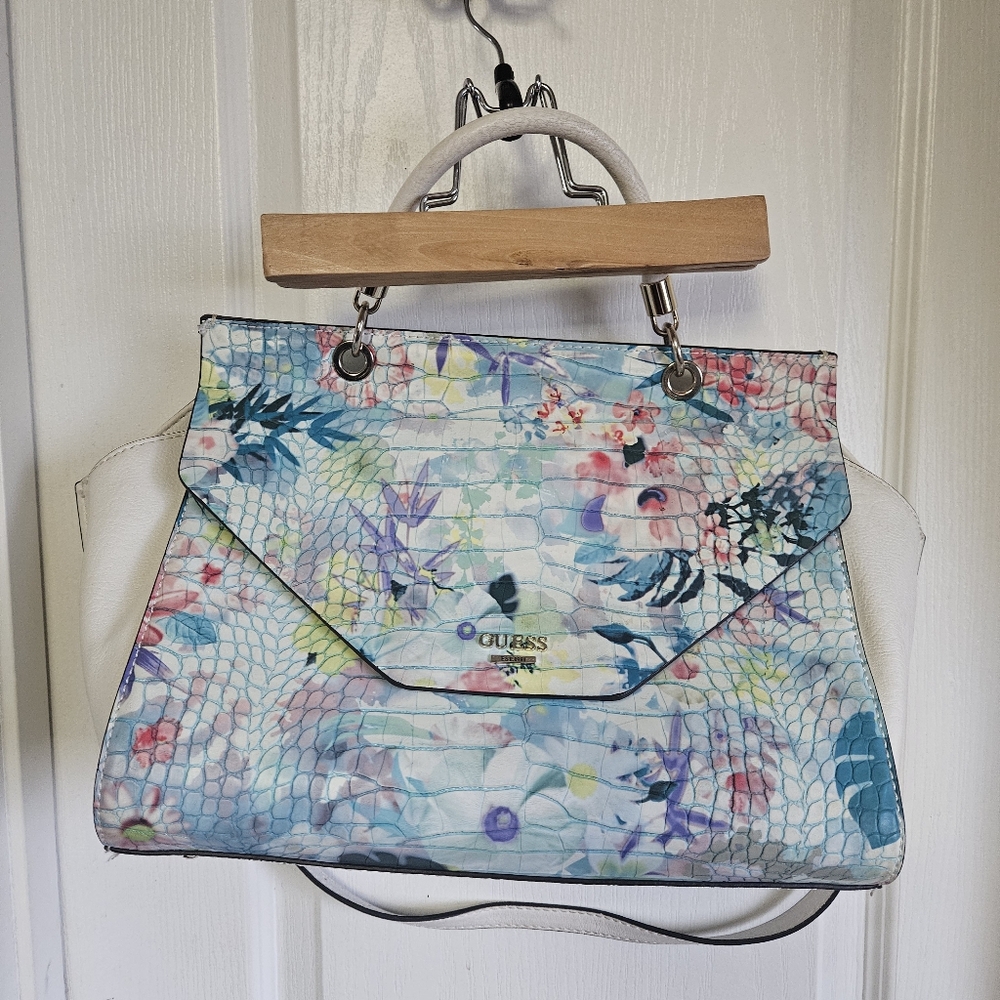 🖤 Guess Floral Purse